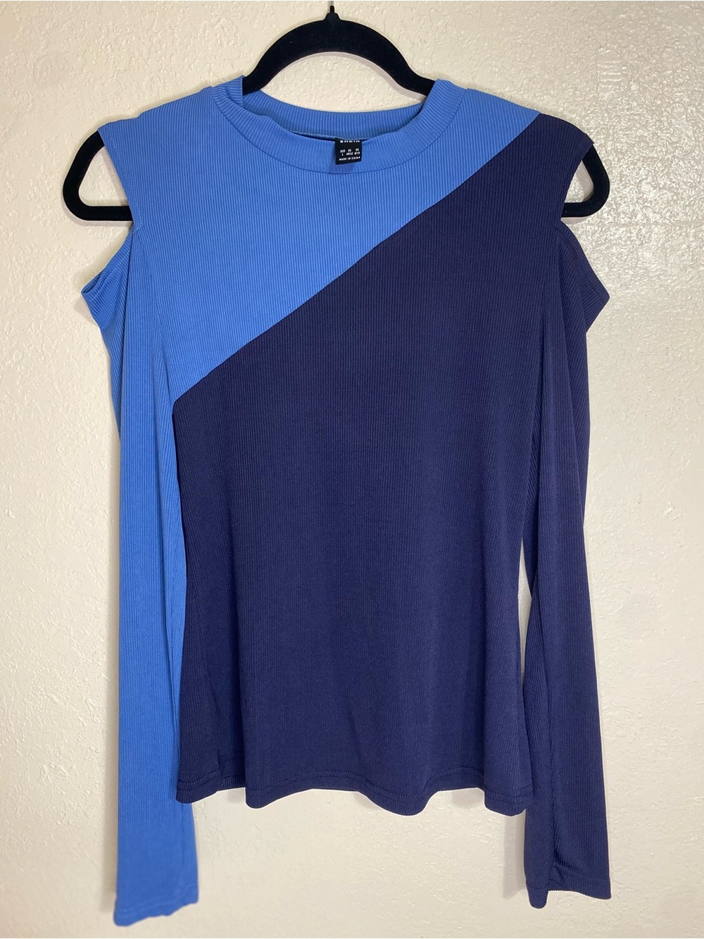 SHEIN Blue Colorblock Asymmetric Cold-Shoulder Top